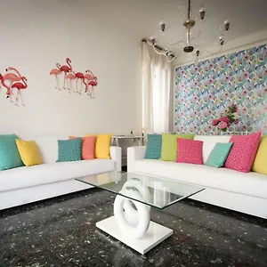 Flamingo & Cactus By The Sea Apartment Levanto